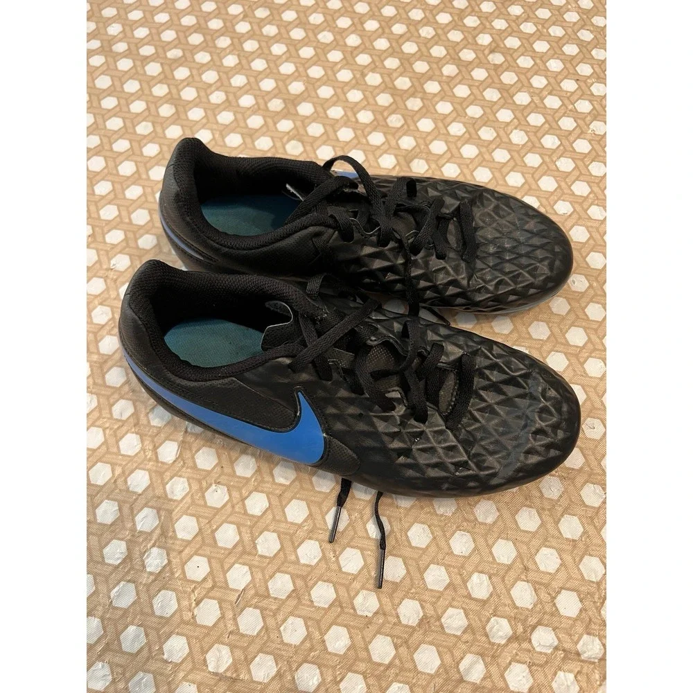 Nike Tiempo Legend 8 Club Soccer Cleats Black Blue AT6107-090 Size 6Y